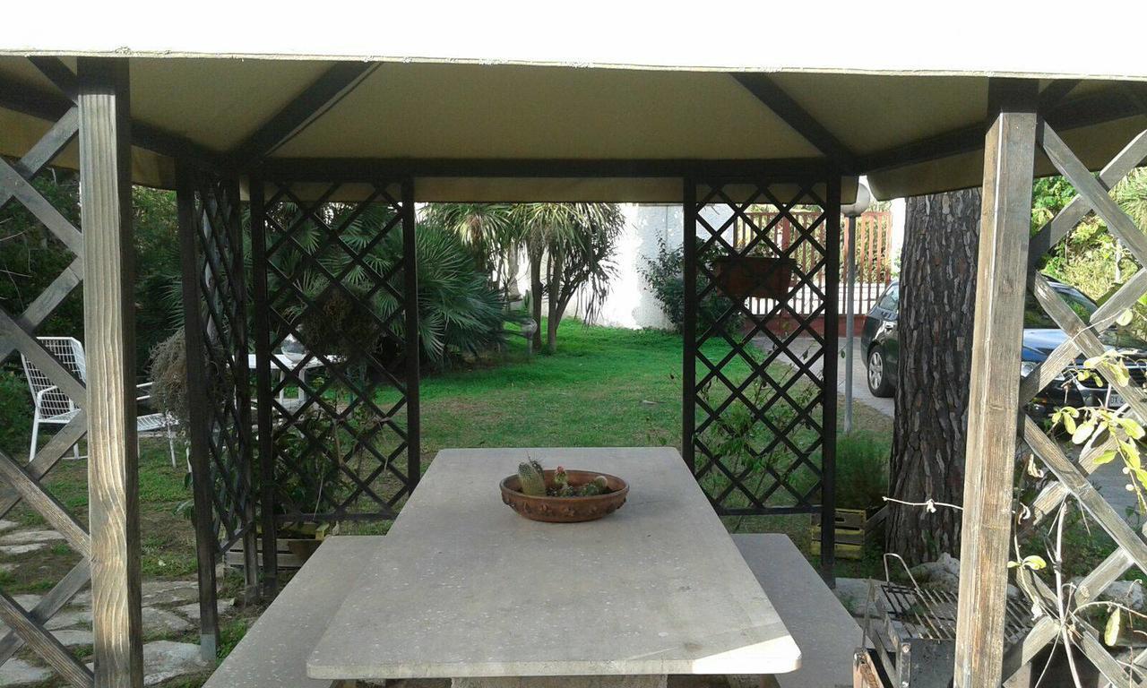 Casina Delle Arti Bed & Breakfast San Cataldo  Exterior photo